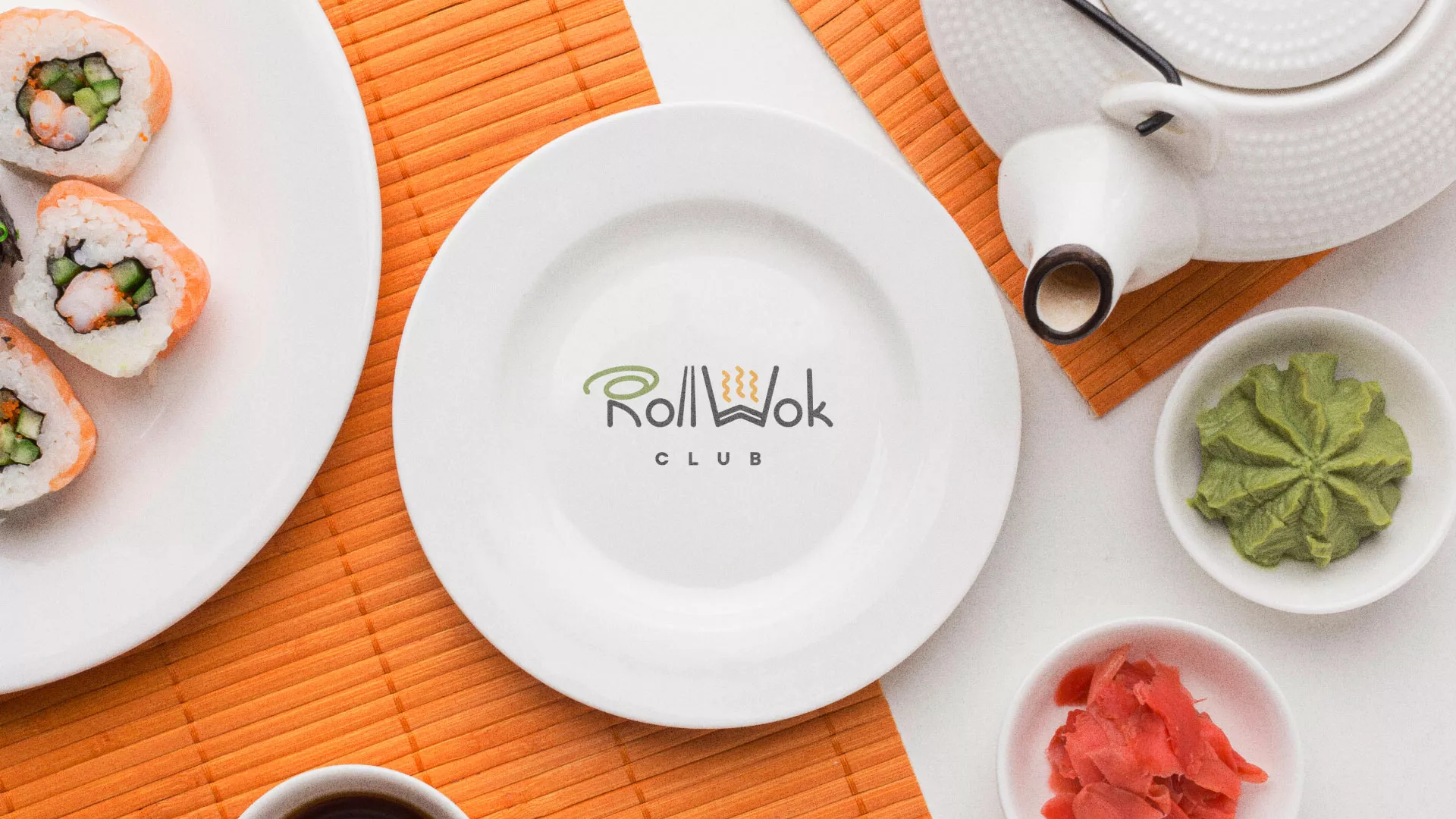 Разработка логотипа и фирменного стиля суши-бара «Roll Wok Club» в Плёсе